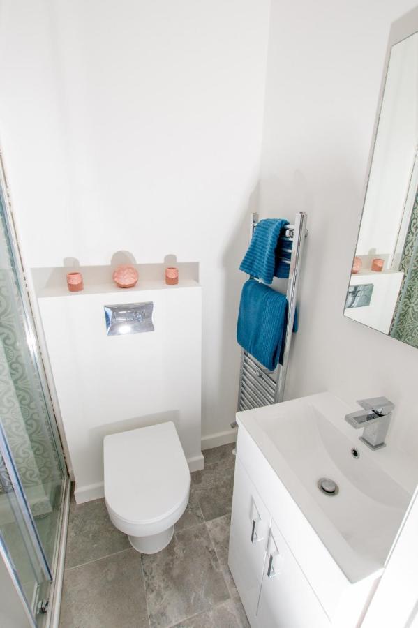 Dunamis Staycation 1 Кройдон Екстериор снимка